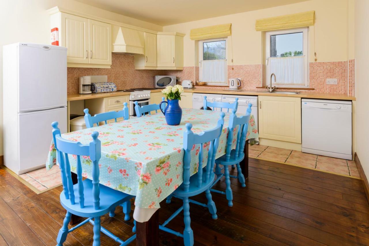 Dingle Centre Townhouse An Capall Dubh Dingle Esterno foto
