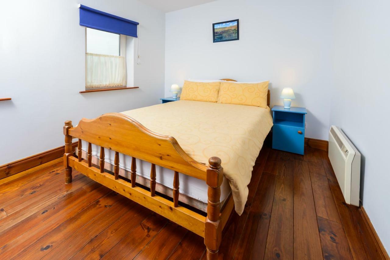 Dingle Centre Townhouse An Capall Dubh Dingle Esterno foto