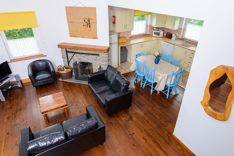 Dingle Centre Townhouse An Capall Dubh Dingle Esterno foto