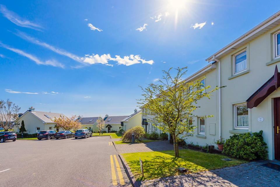 Dingle Centre Townhouse An Capall Dubh Dingle Esterno foto